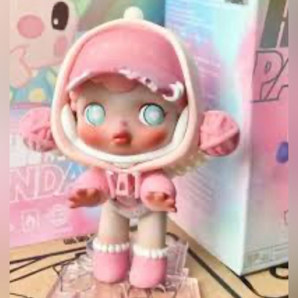 RARE Limited Edition Pop Mart SKULLPANDA HypePanda Series "Pink Girl" Figure
